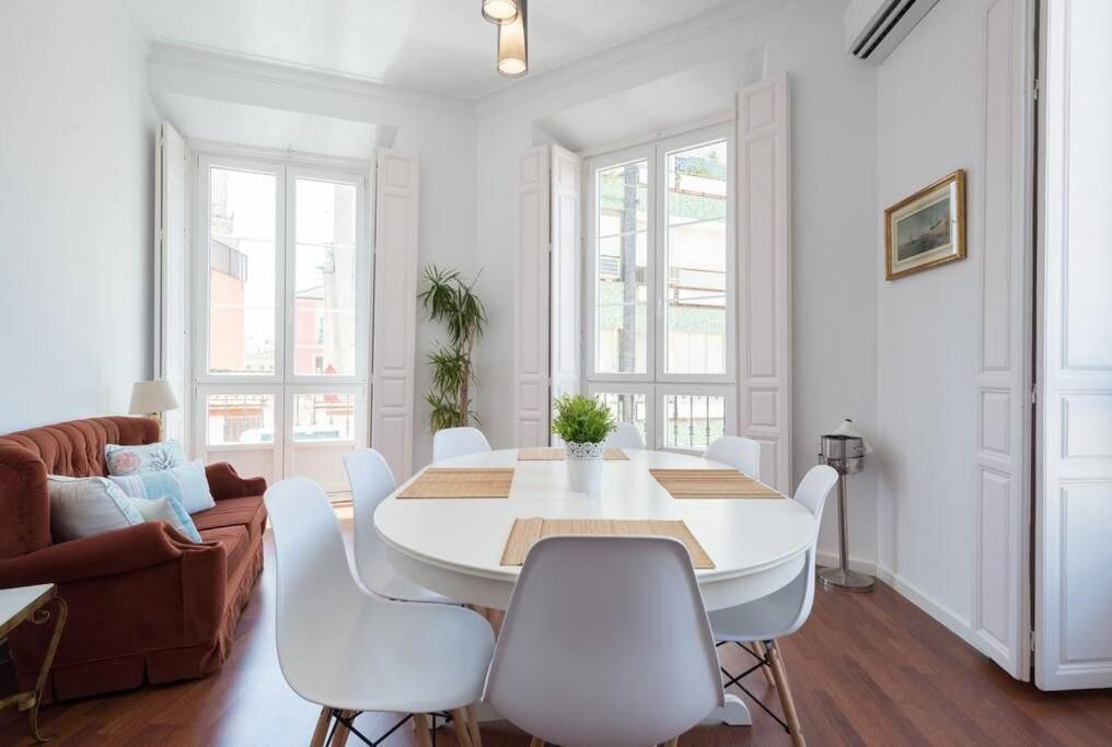 Sunny Malaga Apartments Phòng bức ảnh